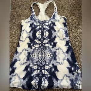 Lululemon Size 6 Cool Racerback